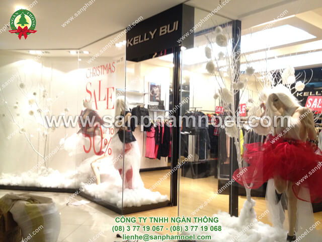 cách trang trí cửa kiếng noel