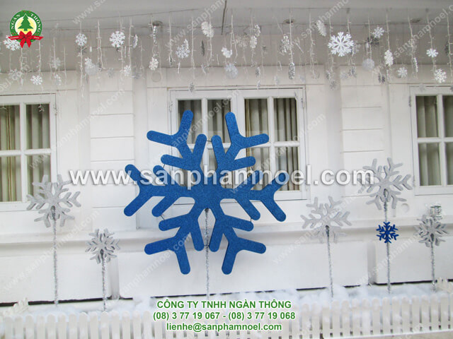 cách trang trí cửa kiếng noel