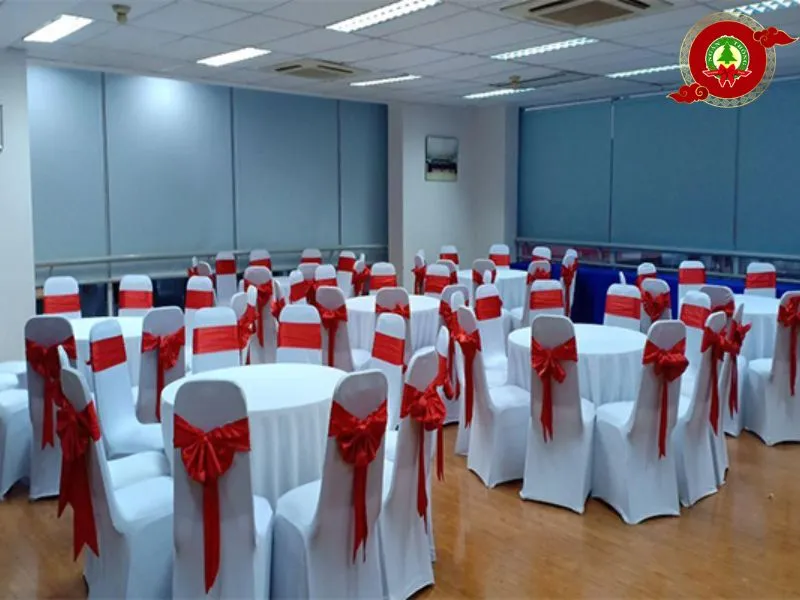 cho thuê bàn ghế tiệc tất niên