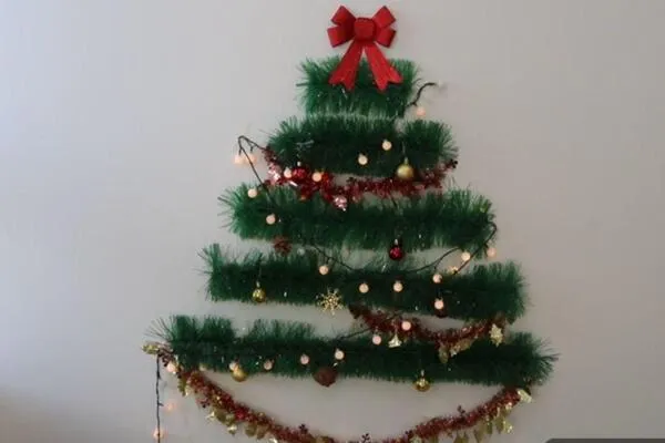Cây thông noel dán tường