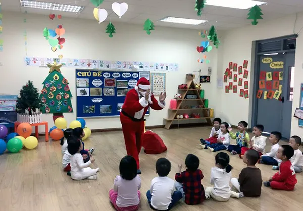 Trang trí noel trường mầm non