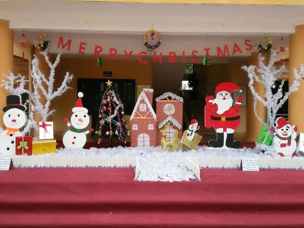Trang trí noel trường mầm non