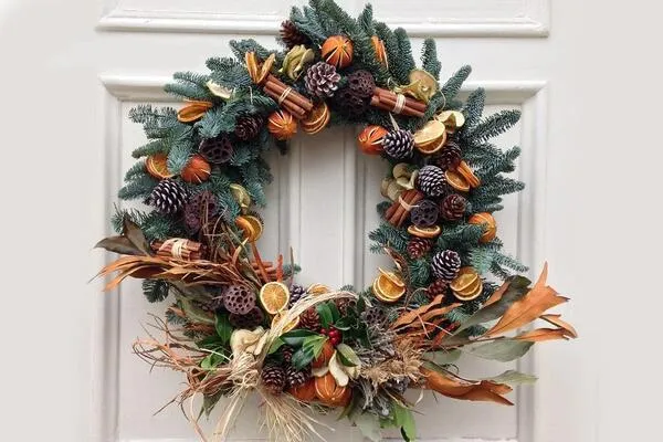 Vòng nguyệt quế Noel treo cửa