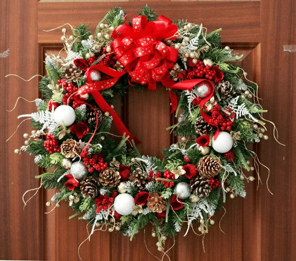 Vòng nguyệt quế Noel treo cửa